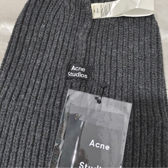 Acne Studios Face Patch Beanie - Gray - Picture 6 of 7